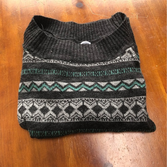 Ladies Kismet  Black, green and Gray off shoulder, fair isle sweater medium - Picture 8 of 8